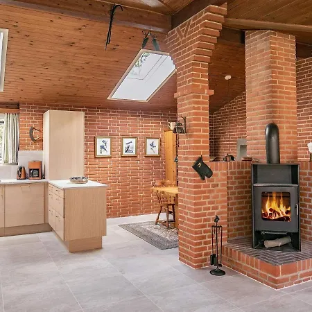 6 Person In Hurup Thy-by Traum * Sindrup