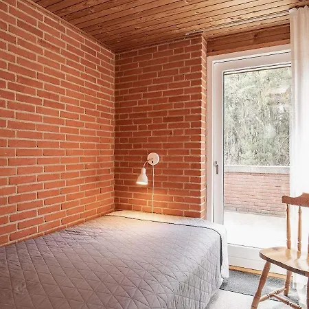 6 Person In Hurup Thy-by Traum * Sindrup